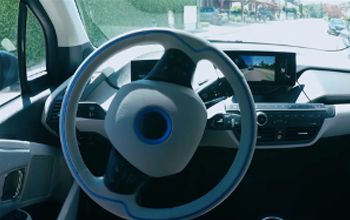 工业富联高管解读业绩报，智能座舱等产品目标明年量产