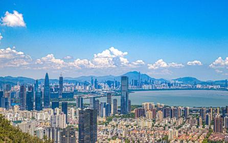 深圳：锚定高质量发展首要任务 跑起来 抢时间 争一流