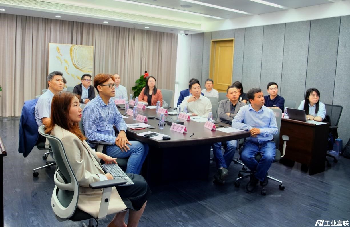 1681207740410489.jpg 南方周末1.jpg